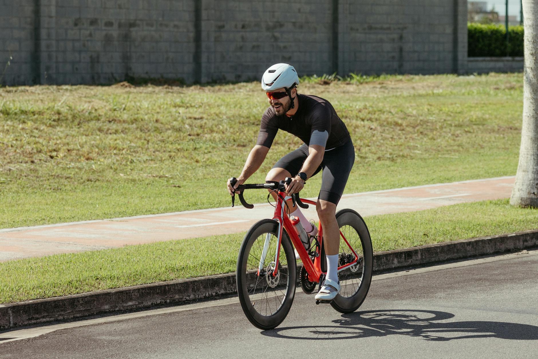Essential Cycling Gear for Urban Safety